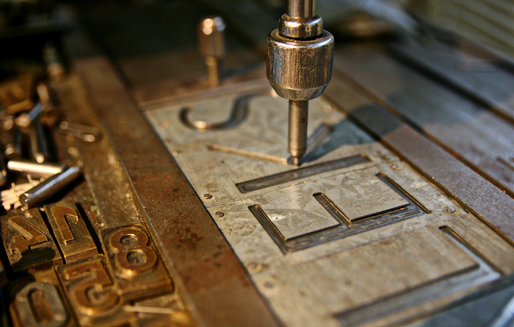 Pracownia grawerska Ryszarda Jasińskiego, ul. Noakowskiego 8 w Śródmieściu